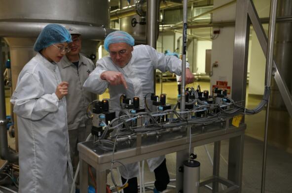 5dbd8a98c28c2.jpg 2.jpg