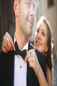 哪些女命八字在結(jié)婚后財(cái)運(yùn)亨通，事業(yè)順利